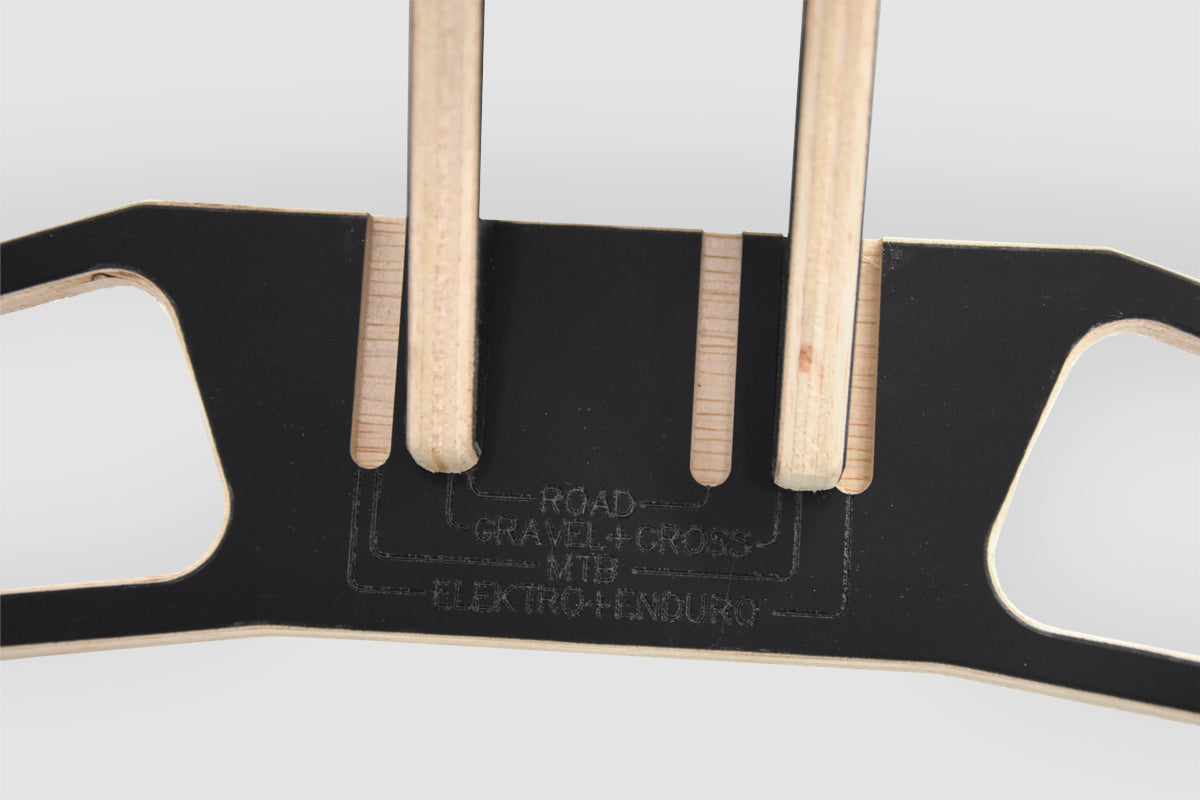 Adjustable stand for 2 bicycles