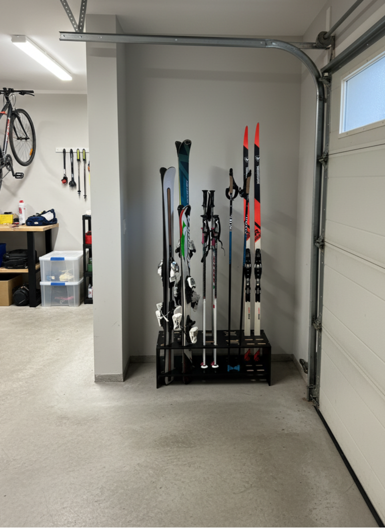 Combined wooden stand for alpine, cross‑country skis and poles
