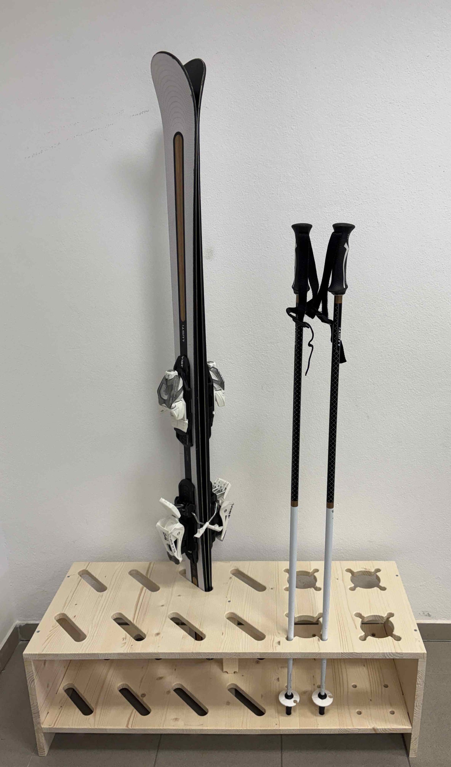 Combined wooden stand for skis and poles - Natural