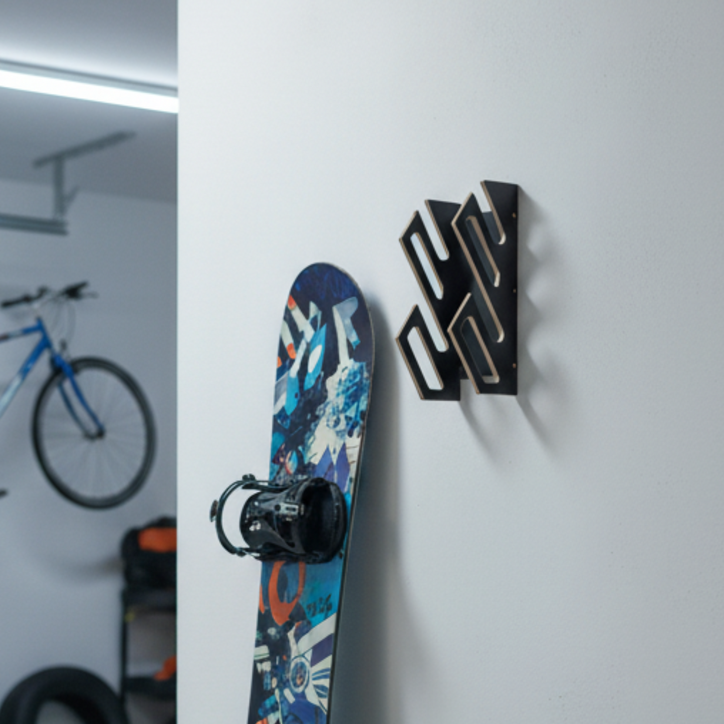 Wall holder for 2 snowboards or skateboards