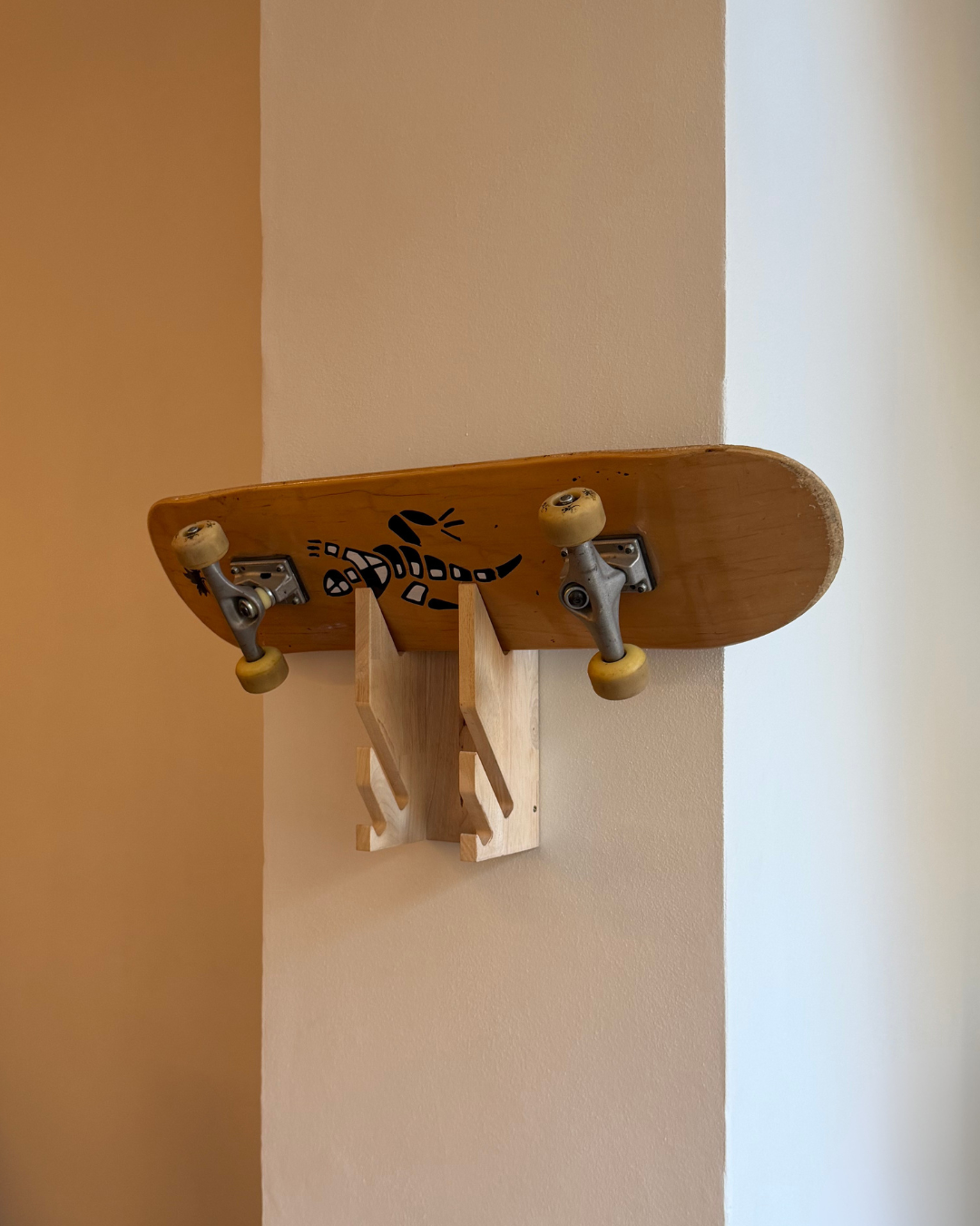 Wall holder for 2 skateboards