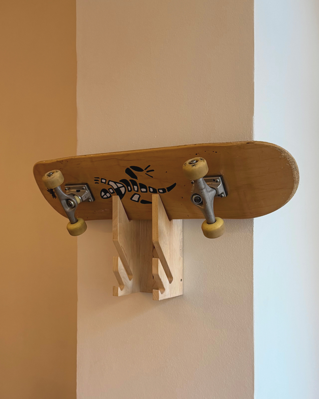 Wall holder for 2 skateboards